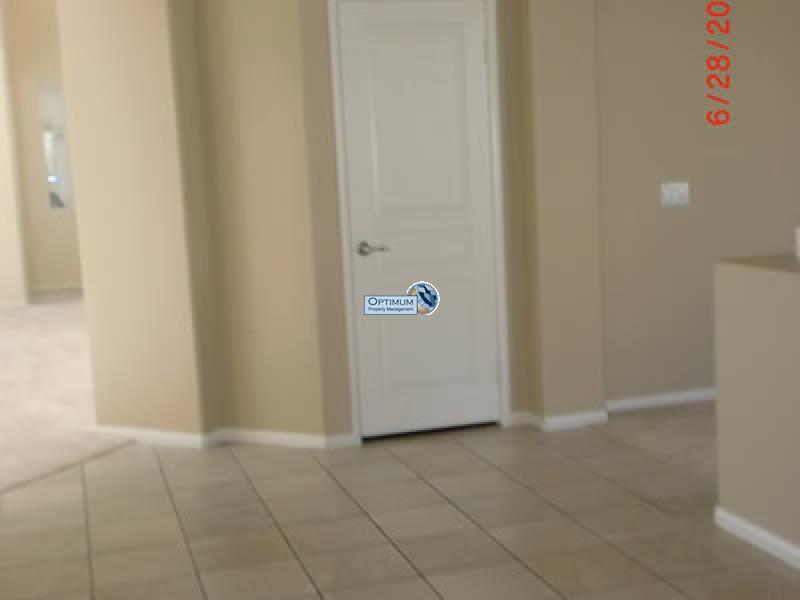 Large North Victorville 4 bedroom 6