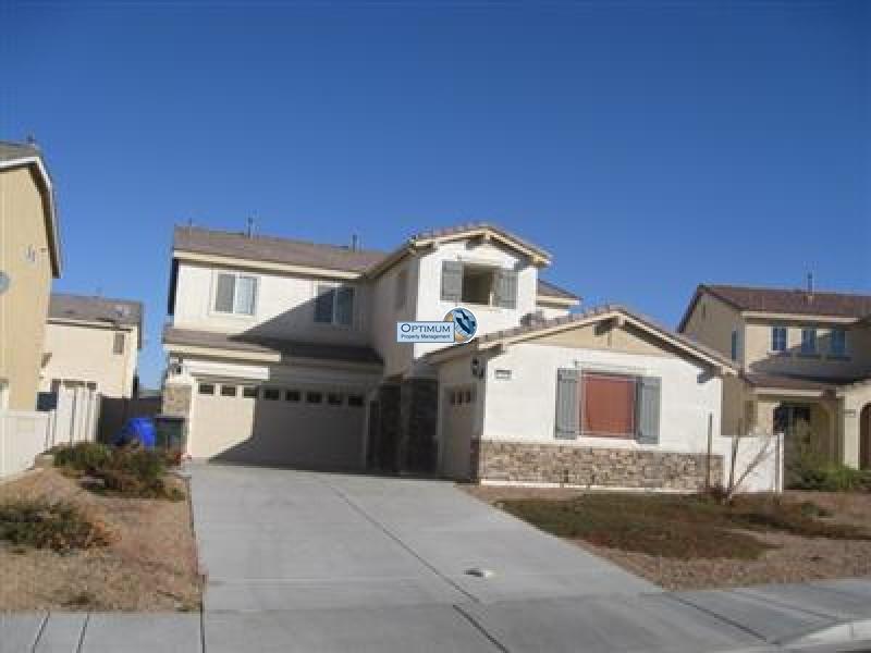 Large North Victorville 4 bedroom 7